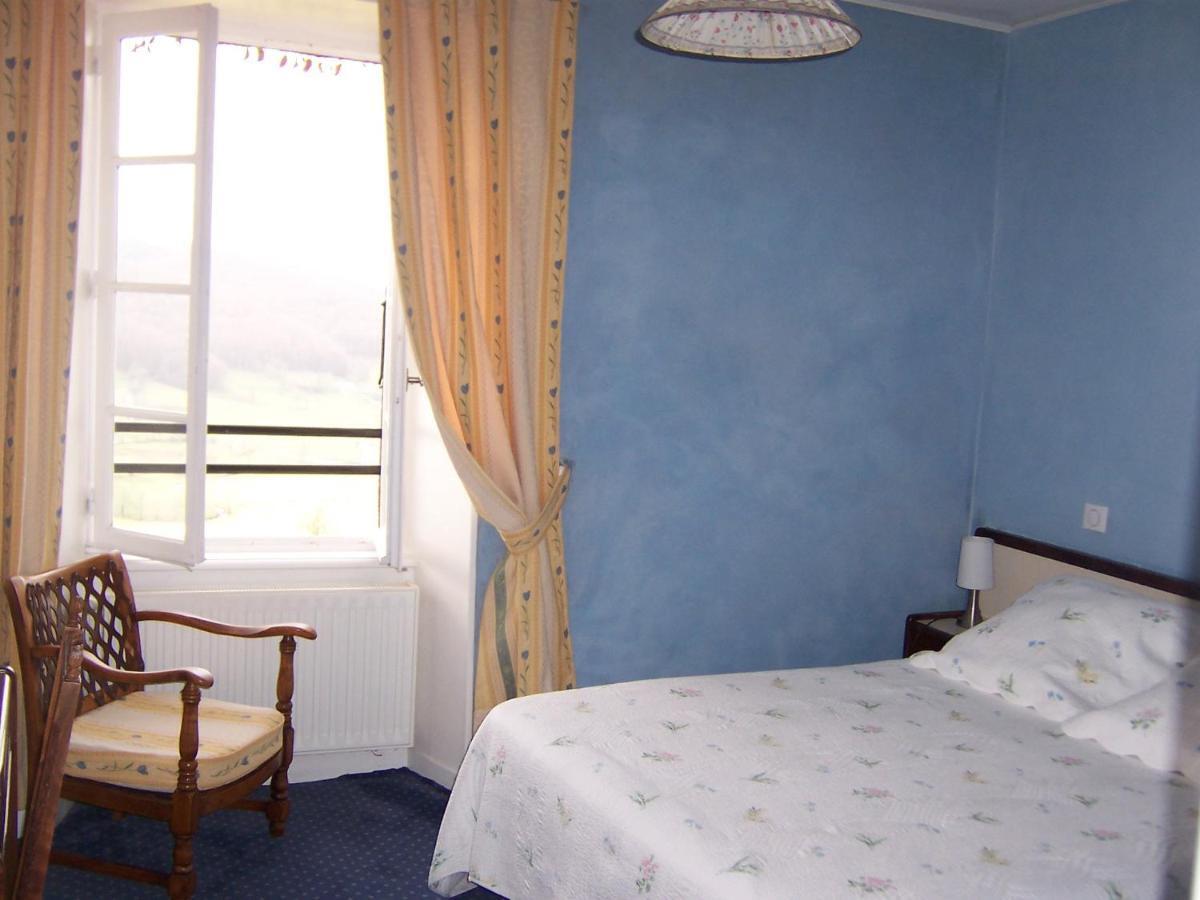 Auberge Hotel De Tournemire - Cantal Номер фото